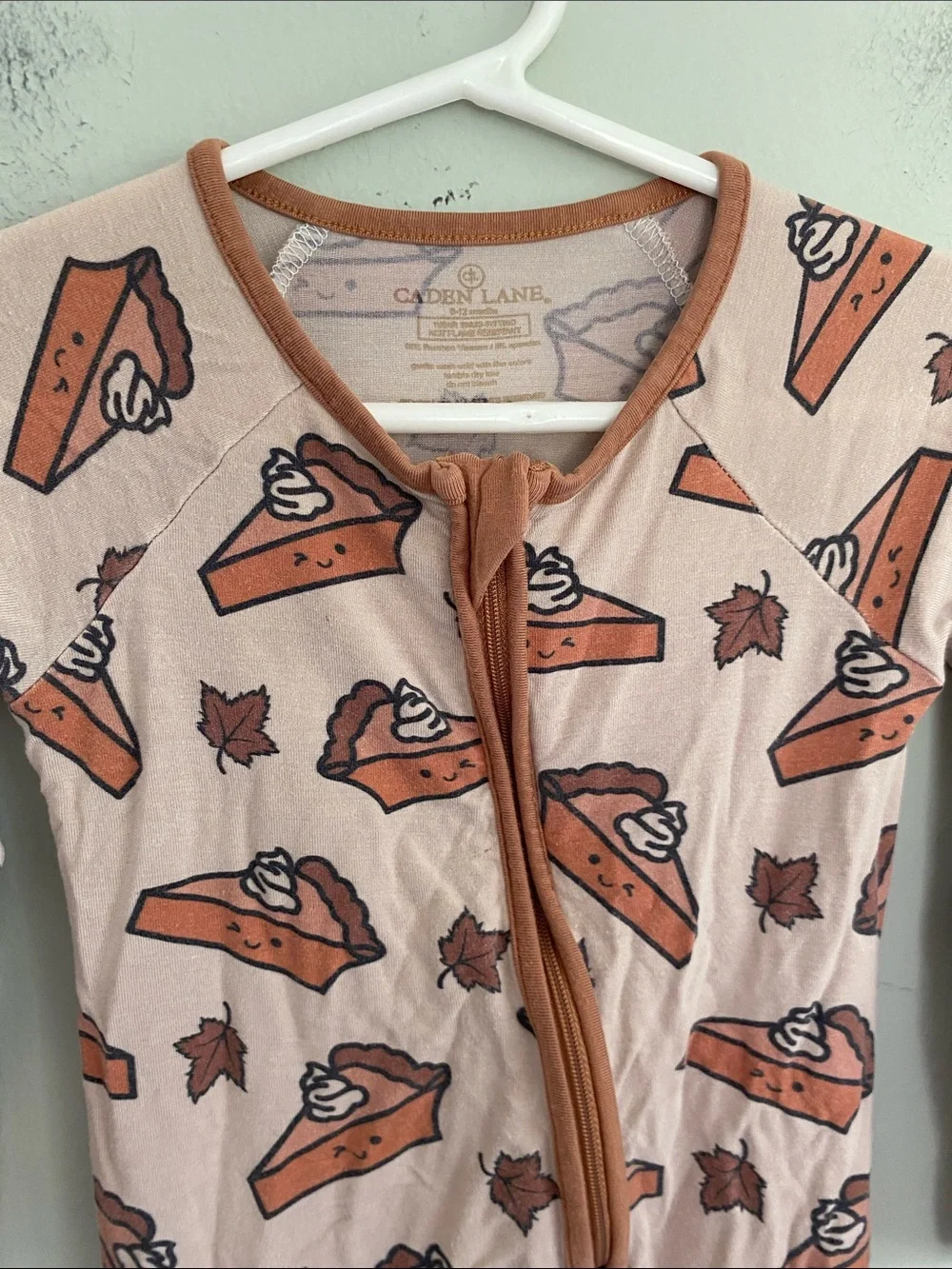 Caden Lane Baby Pumpkin Pie Fall Print Long sleeve zip up onesie Size 8-12 month